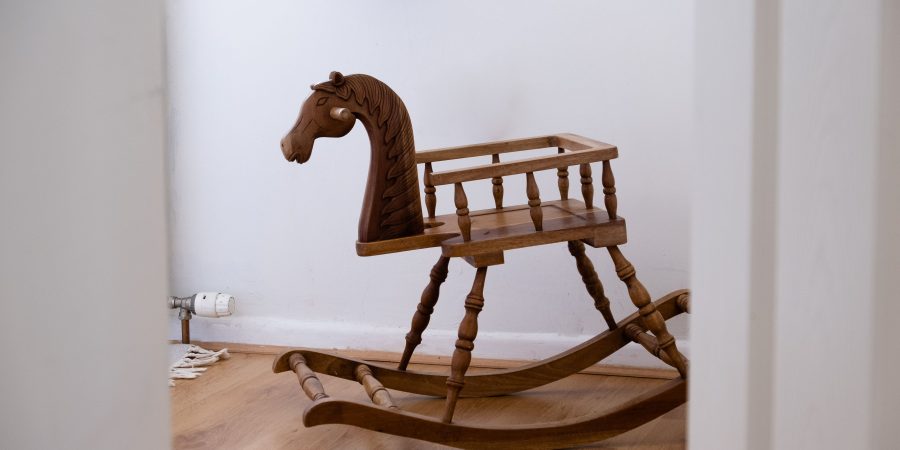 Cheval à bascule en bois de style vintage pour enfant
